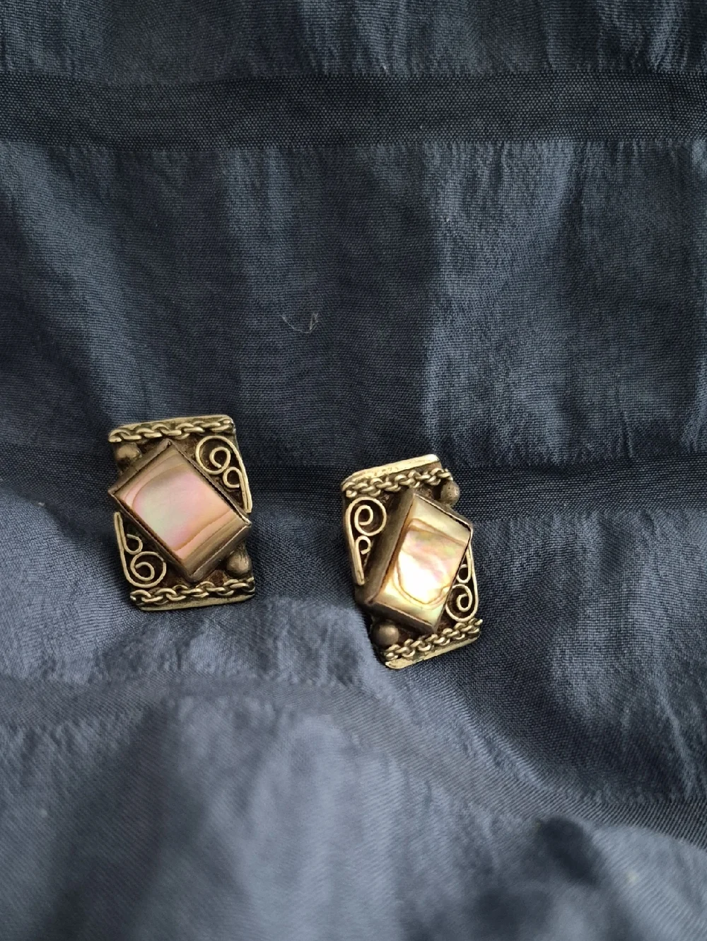 Vintage Earrings Screw (Clip-on) - Picture 1 of 6